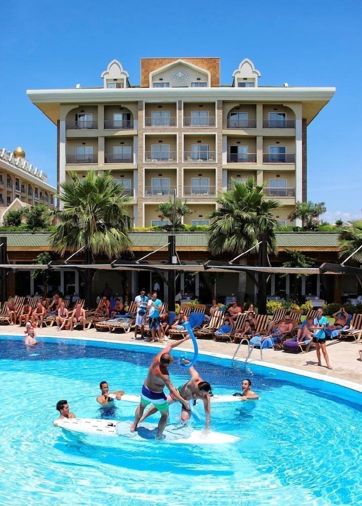 Adalya & Adults Only 5*