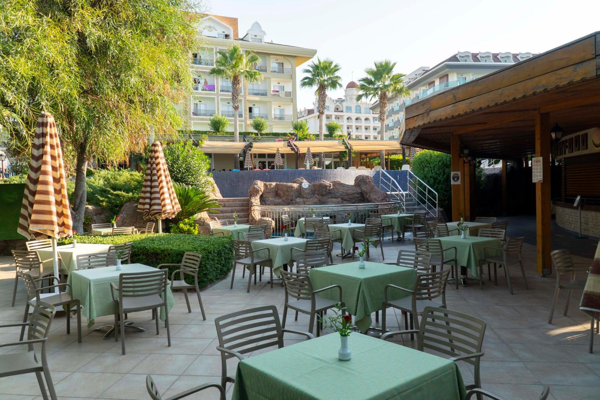 Adalya & Adults Only Rezort 5*