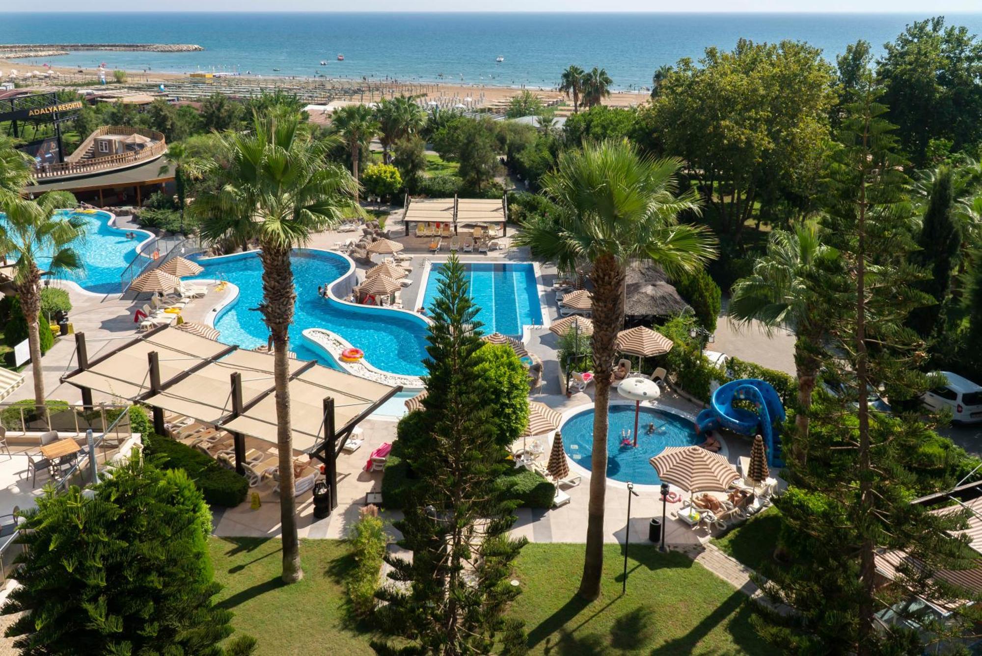 Adalya & Adults Only 5* Side